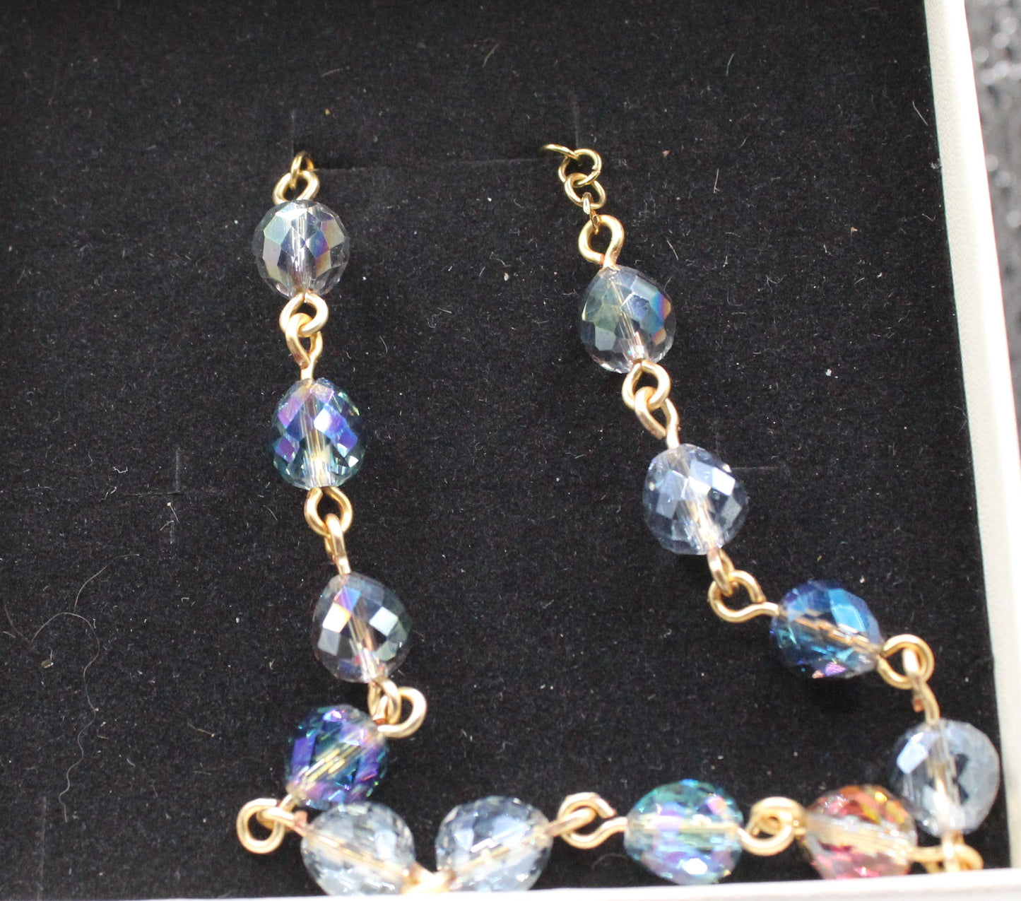 Bead and wire braclet
