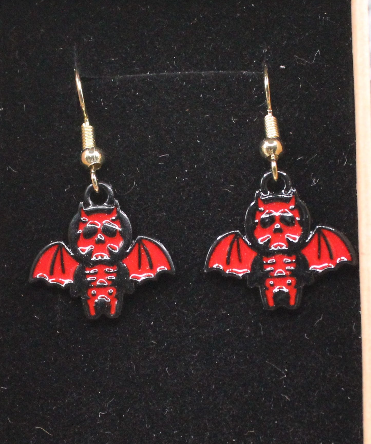 Halloween charm earring