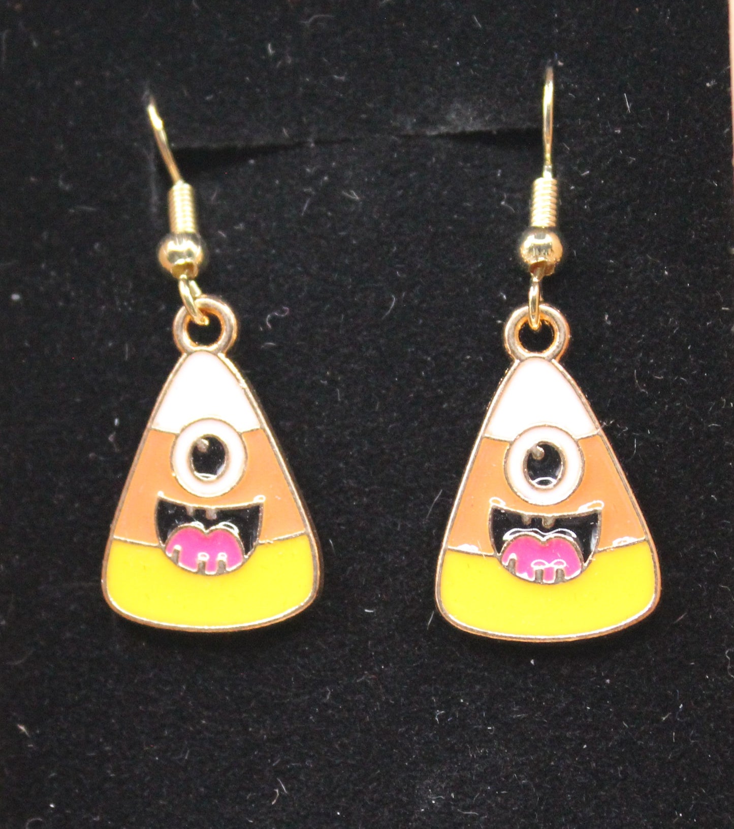 Halloween charm earring
