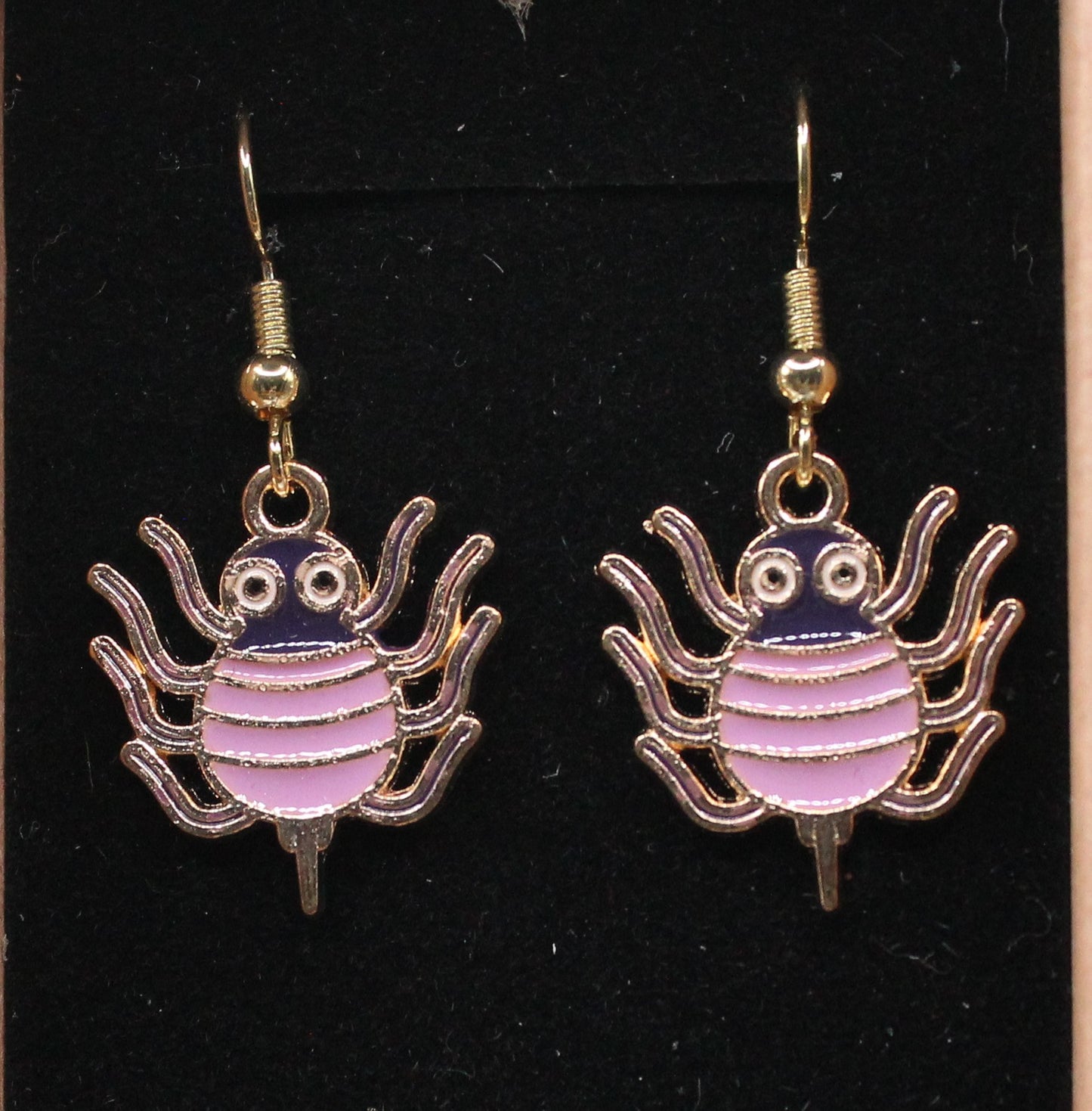 Halloween charm earring