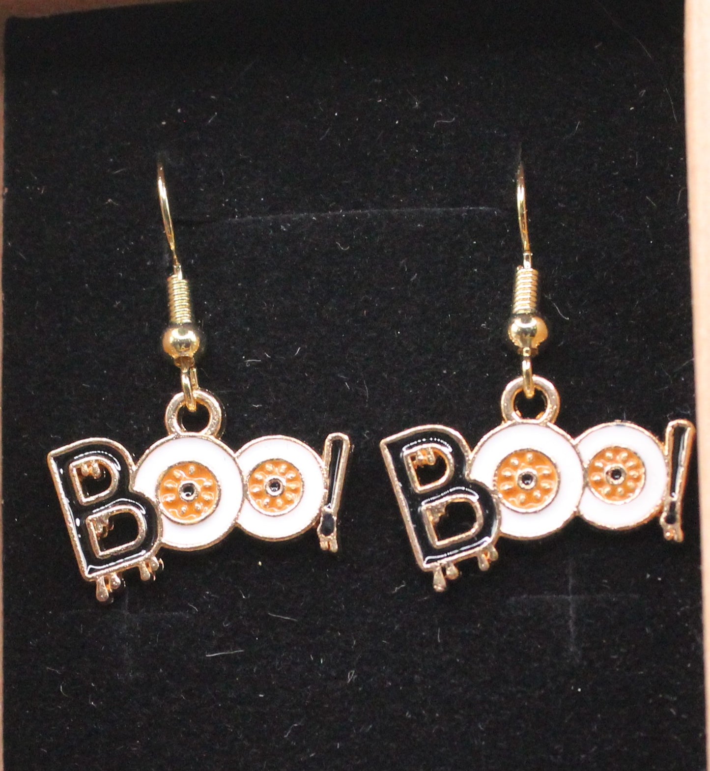 Halloween charm earring