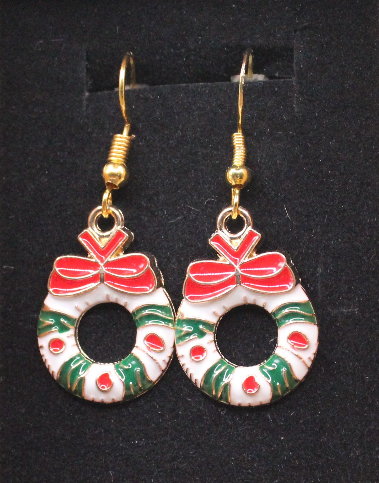 Christmas charm earring