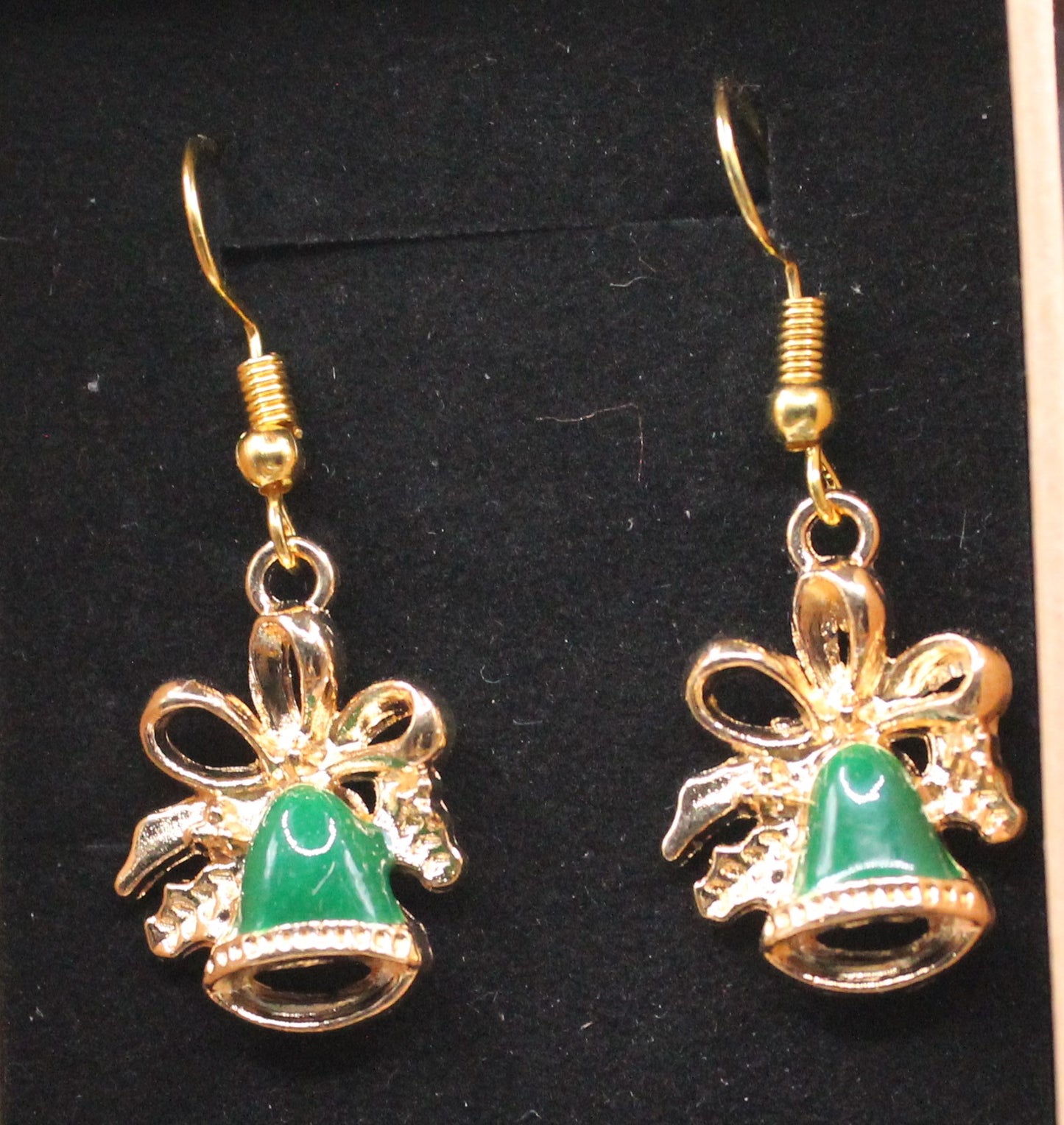 Christmas charm earring