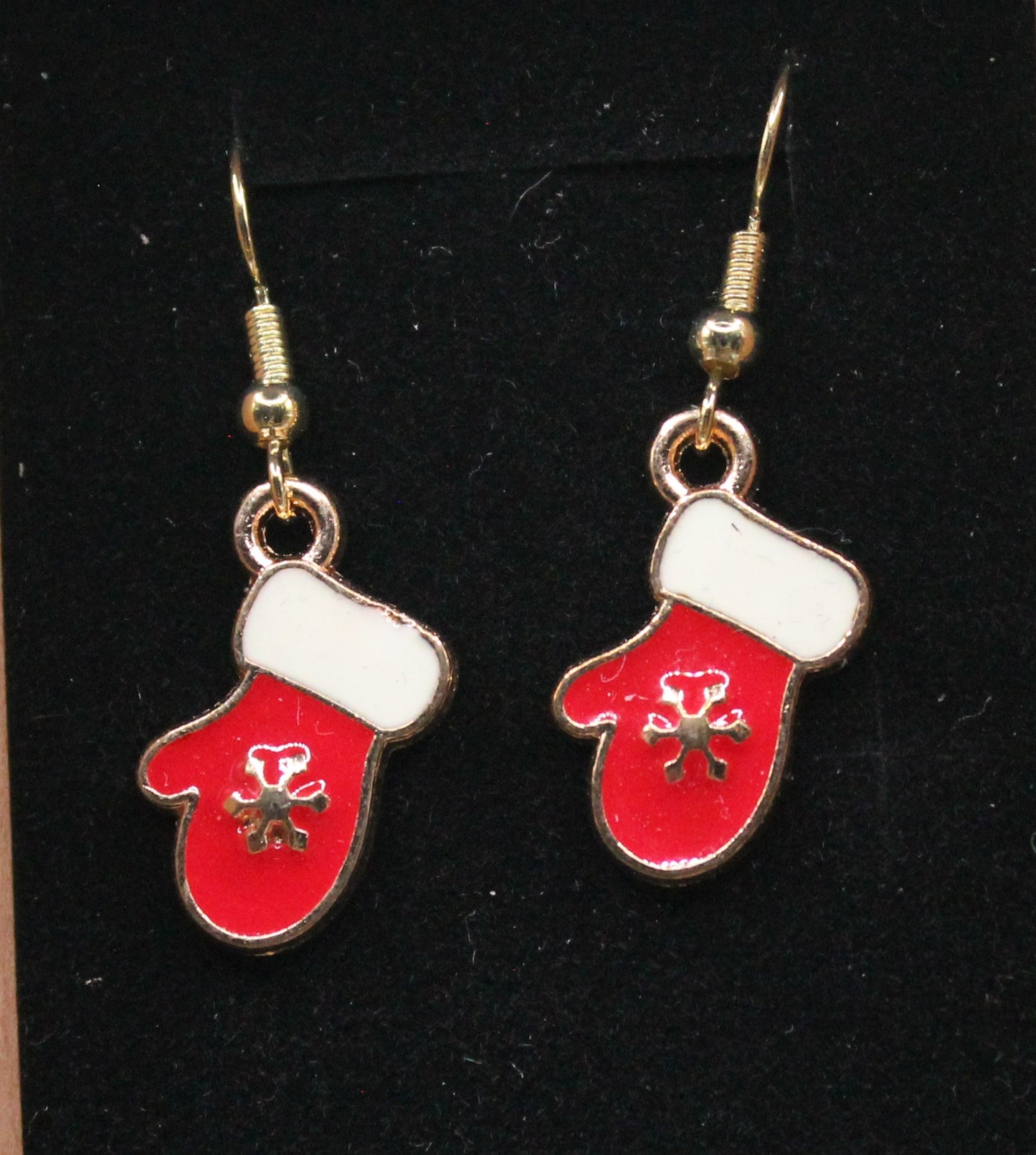 Christmas charm earring