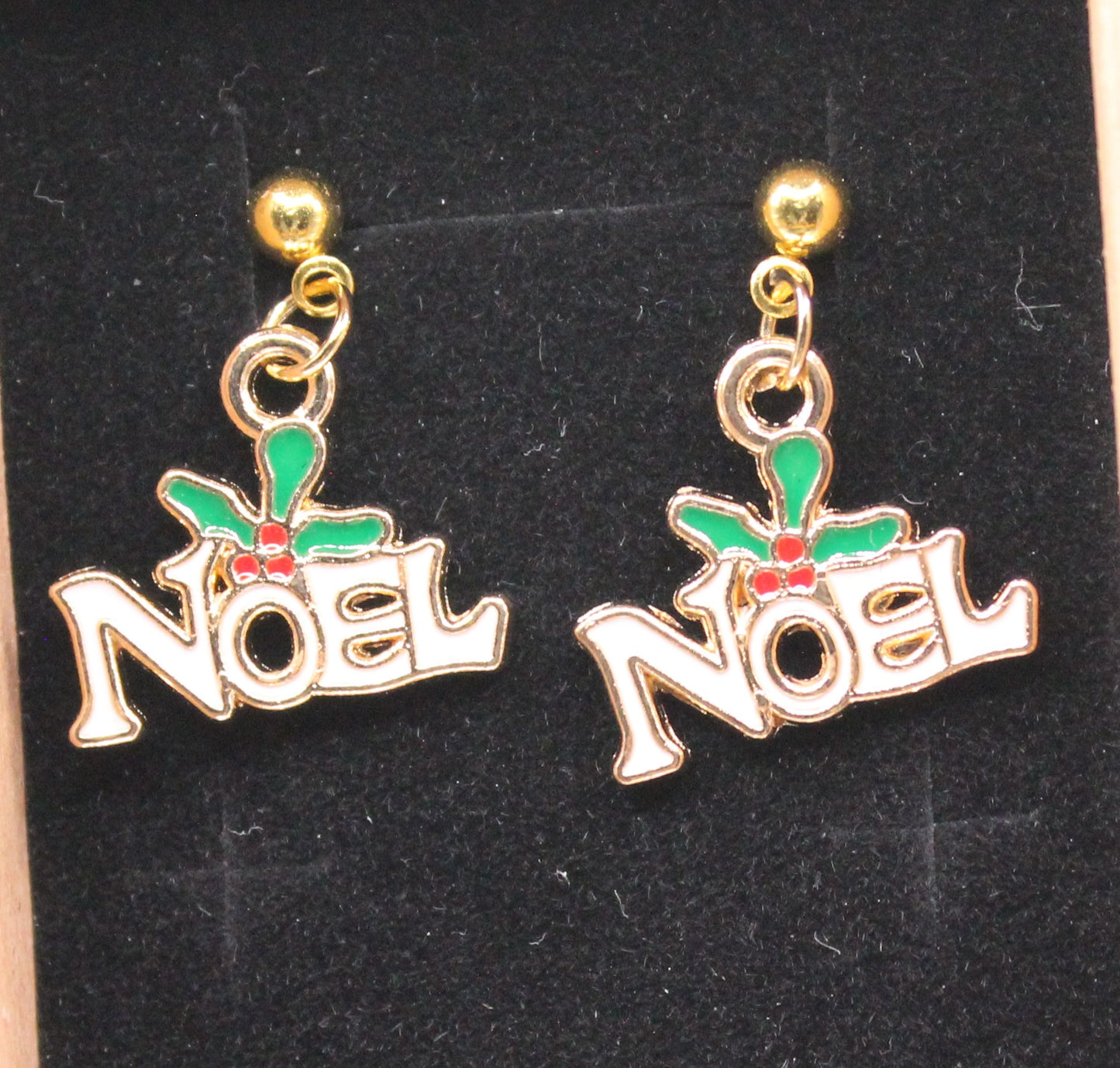 Christmas charm earring